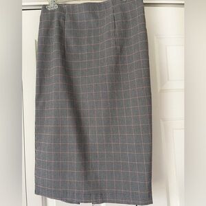 🏁Plaid Skirt ( Zipper up the entire Back)